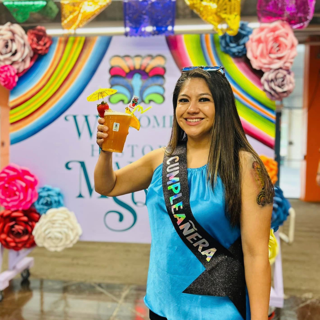 Cumpleañera Birthday Bundle in Silver – Rhinestone Headband & Matching Sash, Set de Cumpleaños con Diadema de Diamantes y Banda – Perfect for the Birthday Queen
