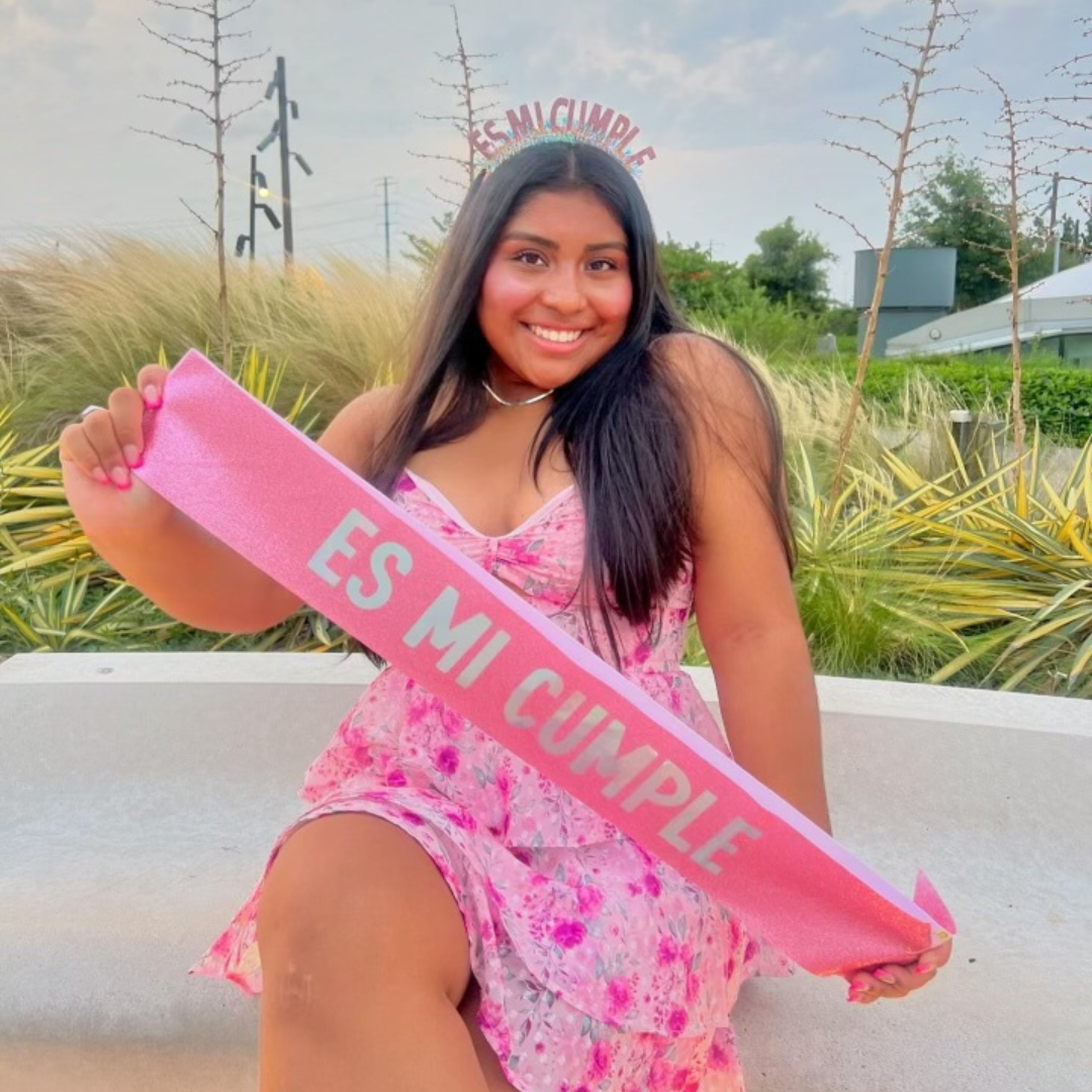Es Mi Cumple Bundle – Glitter Pink Birthday Headband & Sash / Conjunto "It's my Birthday" – Diadema y Banda Rosa, Birthday Girl Set, Fresita Birthday