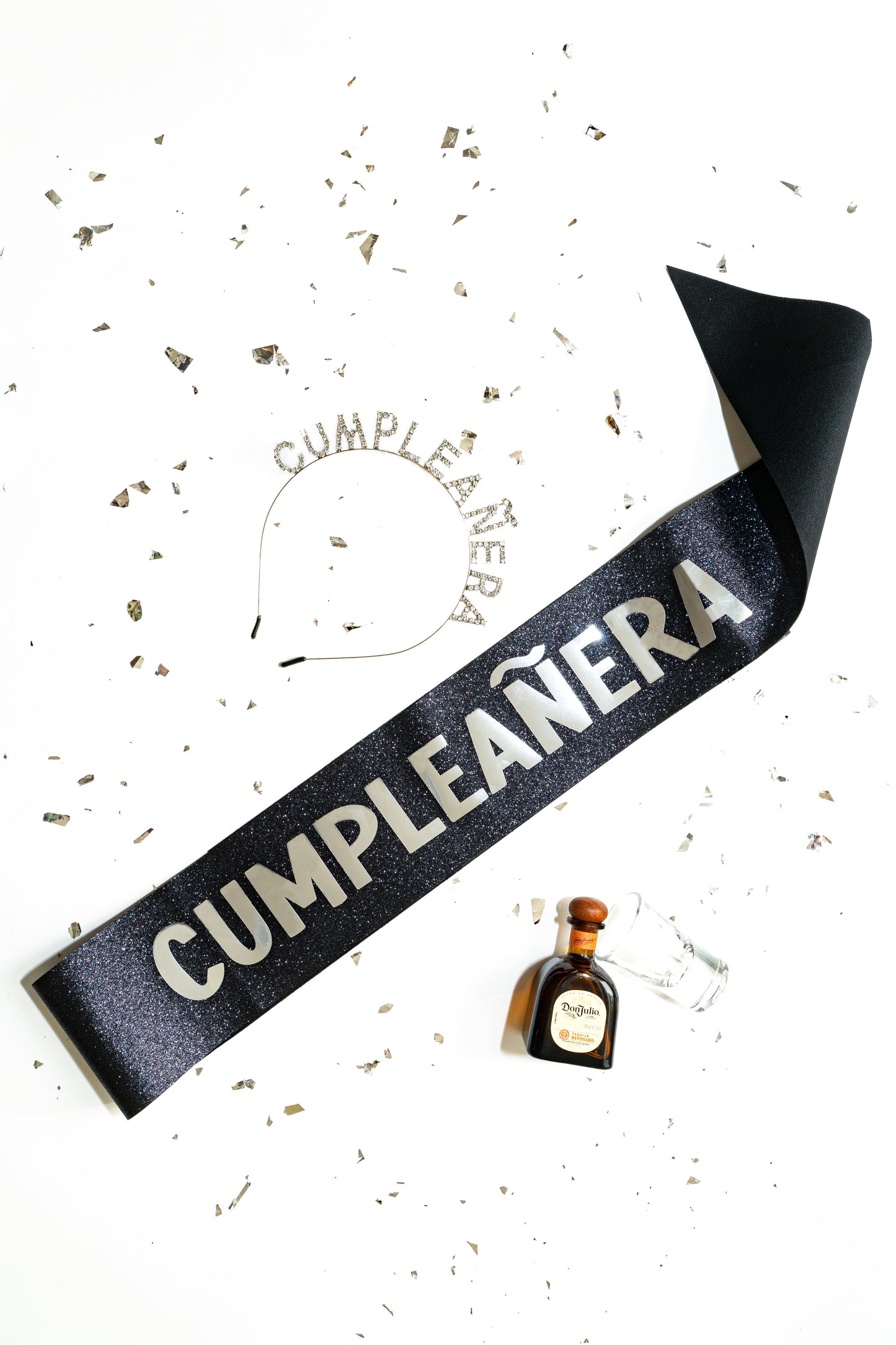 Cumpleañera Birthday Bundle in Silver – Rhinestone Headband & Matching Sash, Set de Cumpleaños con Diadema de Diamantes y Banda – Perfect for the Birthday Queen