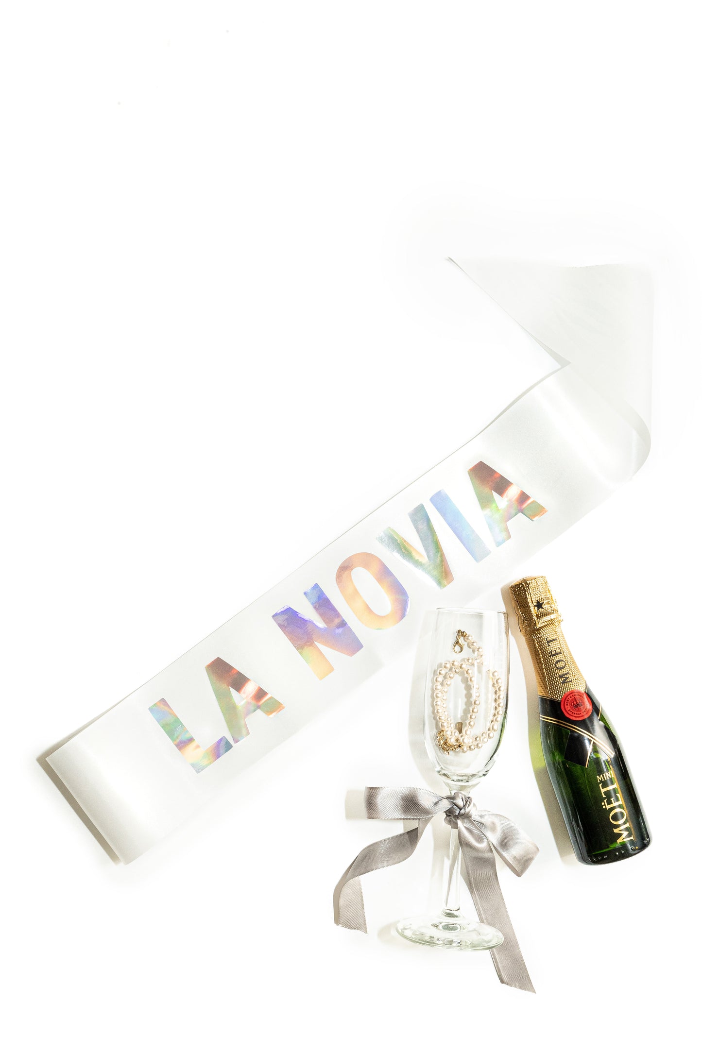 Latina Brides, Bride to Be, La Novia Bridal Bundle, Mexican Brides, Mexican Wedding, Latina Bachelorette Party Set, Headband, Sash, and Veil in Silver– Regalo para la Fiesta de Boda, Bridal Shower, Bodas Mexicanas, Bodas, Mexico